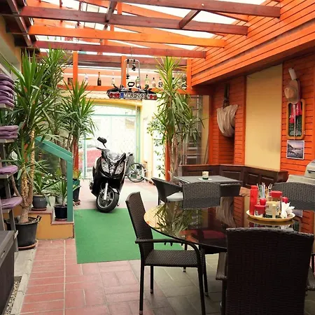 Nocleg ze śniadaniem Club Haus 502 3*