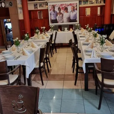Club Haus 502 Kalocsa