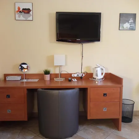 Club Haus 502 Nocleg ze śniadaniem