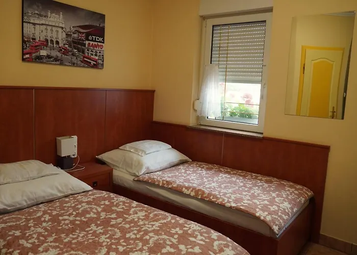 Nocleg ze śniadaniem Club Haus 502 3*