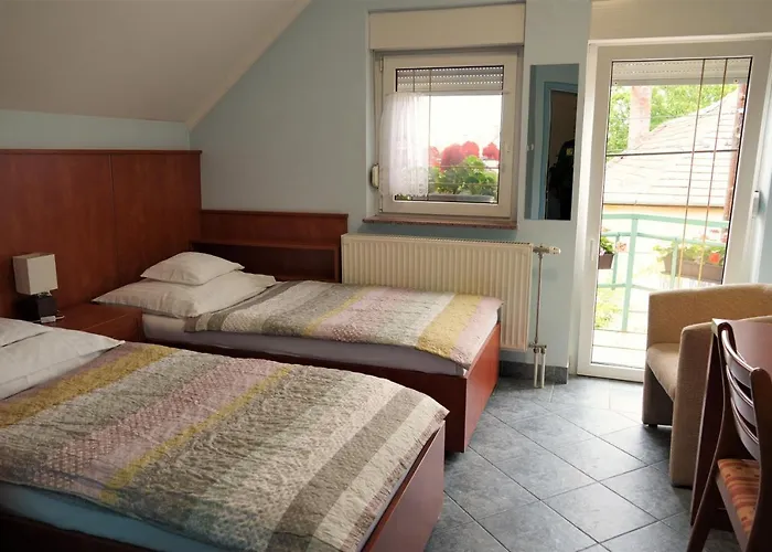 Club Haus 502 Kalocsa