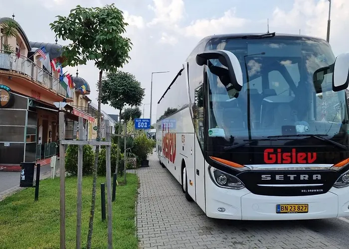 Club Haus 502 3* Kalocsa