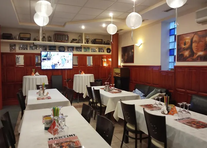 Club Haus 502 カロチャ